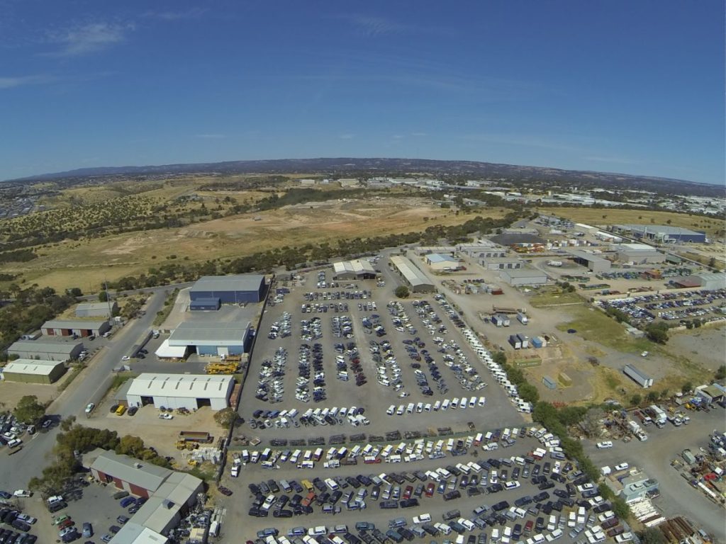 Oriental 4WD & Commercials yard